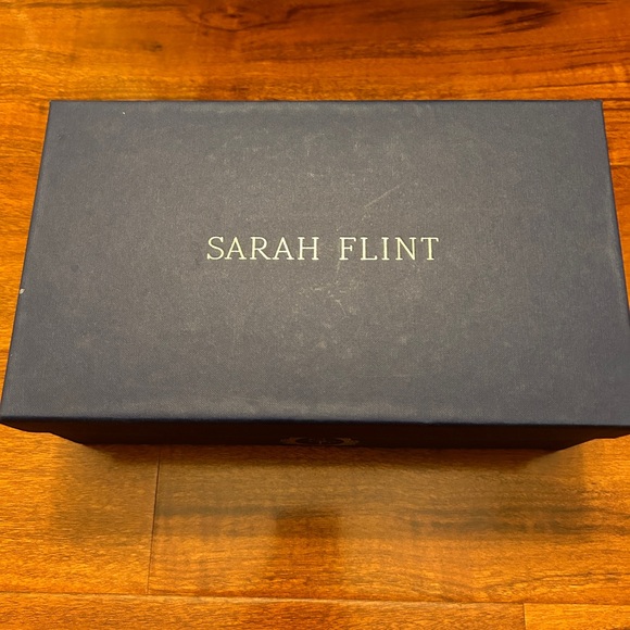 Sarah Flint Black Flats with Gold Detailing - Picture 4 of 9